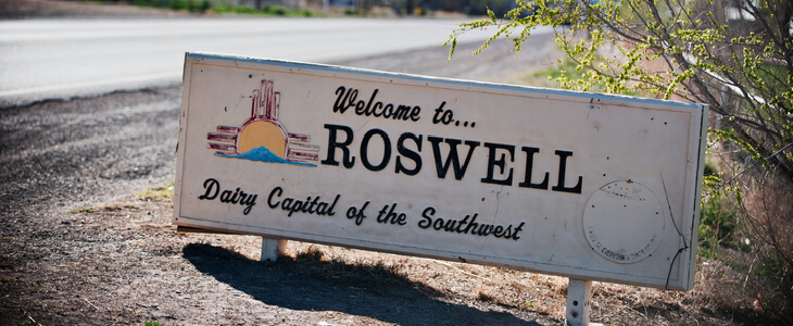 Roswell NM with a vintage sign